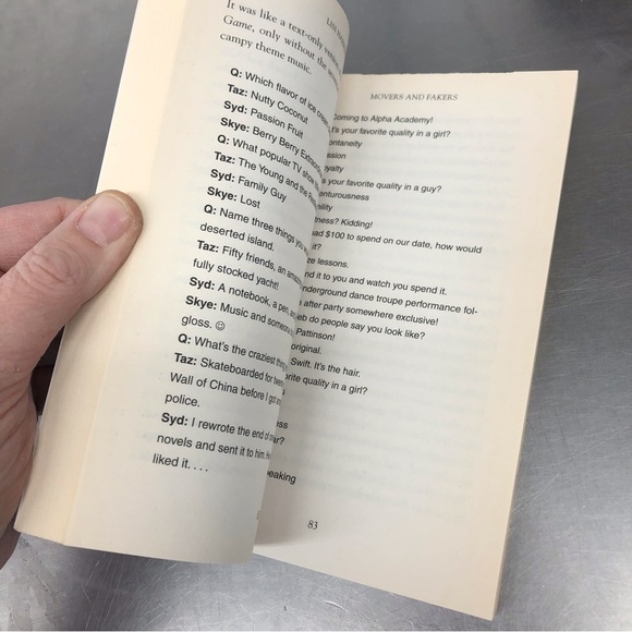 Alphas: Movers & Fakers, by: Lisi Harrison, paperback book - Picture 4 of 7